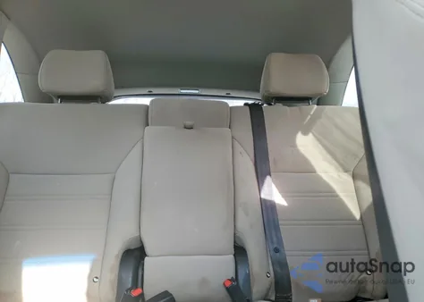 2017 Kia Sorento Lx z USA, uszkodzony, nr VIN 5XYPG4A33HG242619